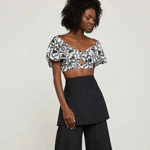 BCBG MAX AZRIA NWT Cropped Embroidered Floral Top Cut Out Keyhole